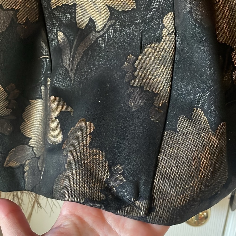 Beautiful suit jacket - Picture 5 of 8